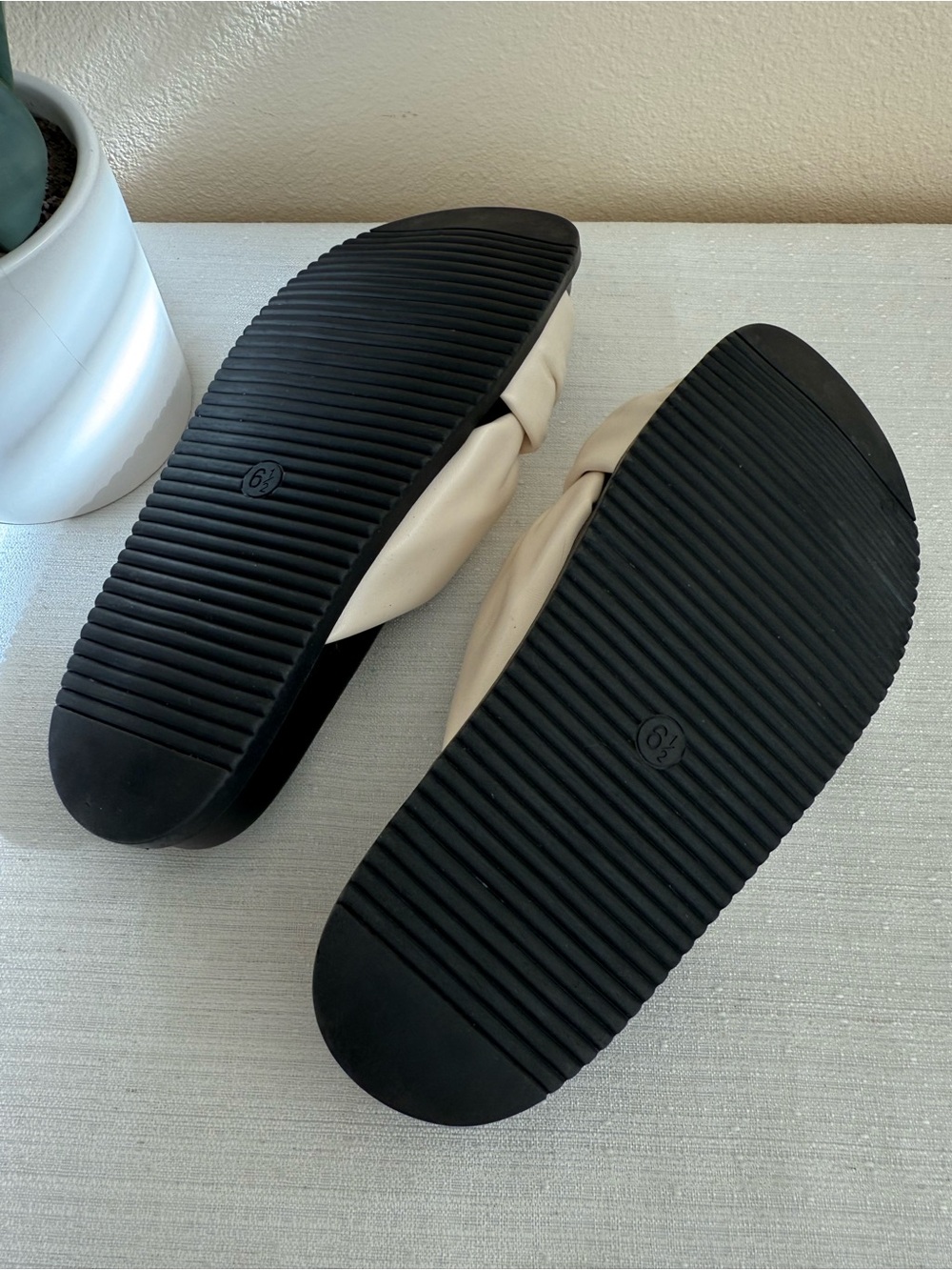 A new day Women’s Knotted Slide Sandals in Cream - Picture 11 of 11